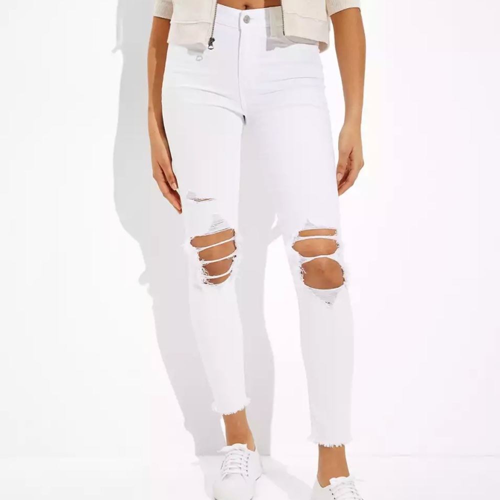 AE Distressed White Jeans